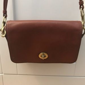 Classic Coach Crossbody Purse w/ Gold Turnlock